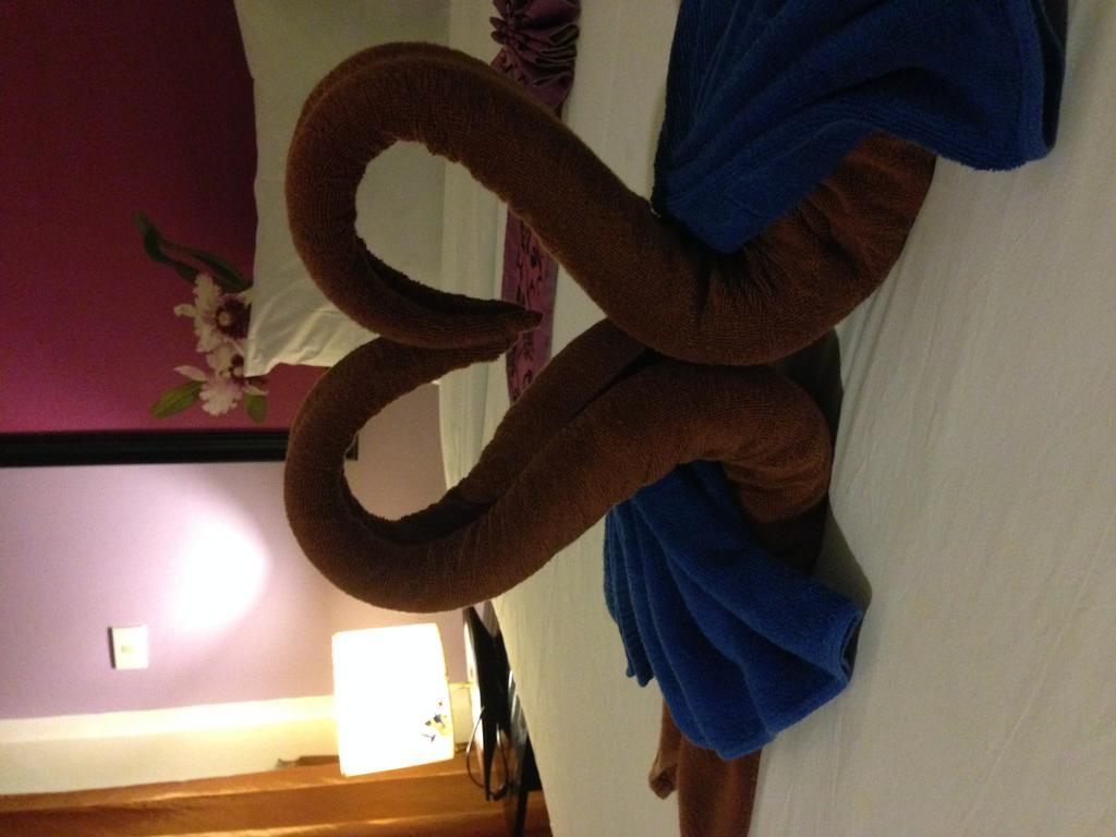 Be My Guest Boutique Hotel Phuket Exteriör bild