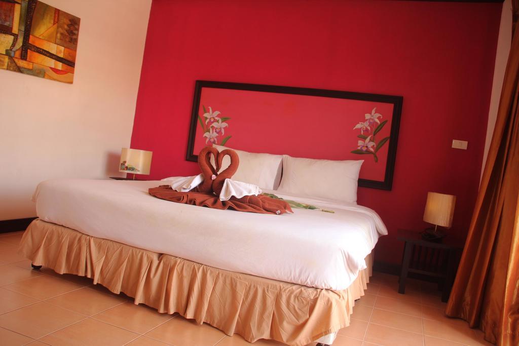 Be My Guest Boutique Hotel Phuket Exteriör bild