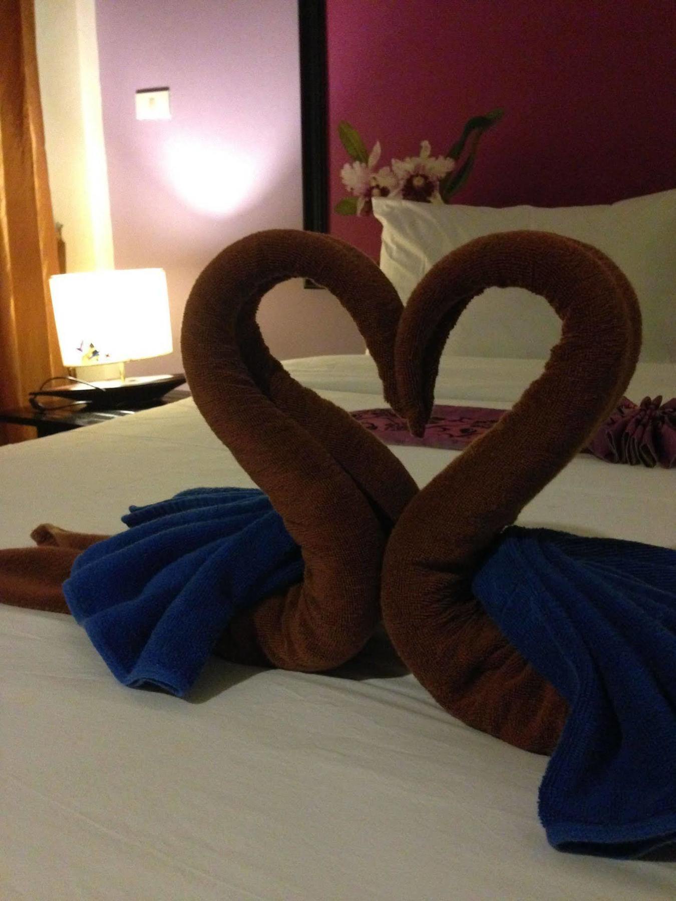 Be My Guest Boutique Hotel Phuket Exteriör bild